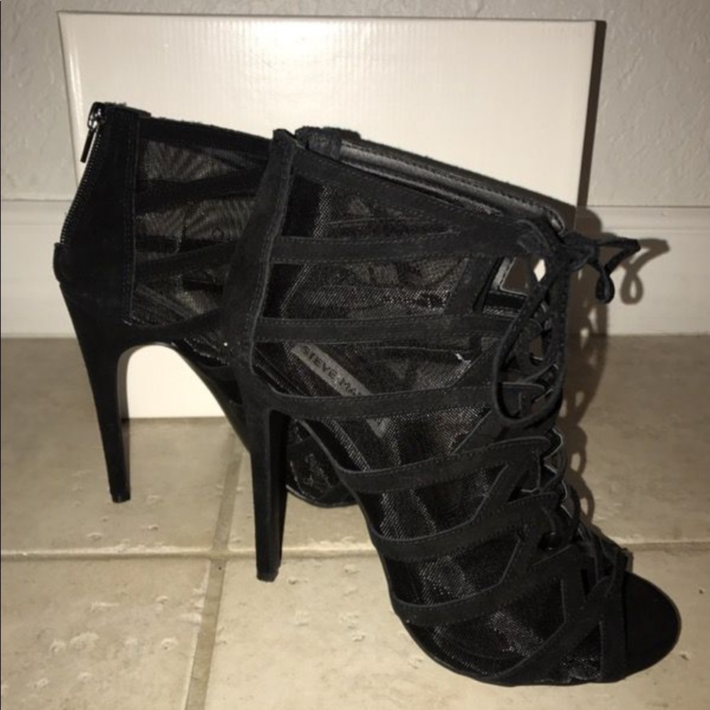 Steve Madden Black Landen Heels